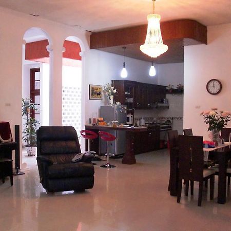 Libra Homestay Manado Ngoại thất bức ảnh