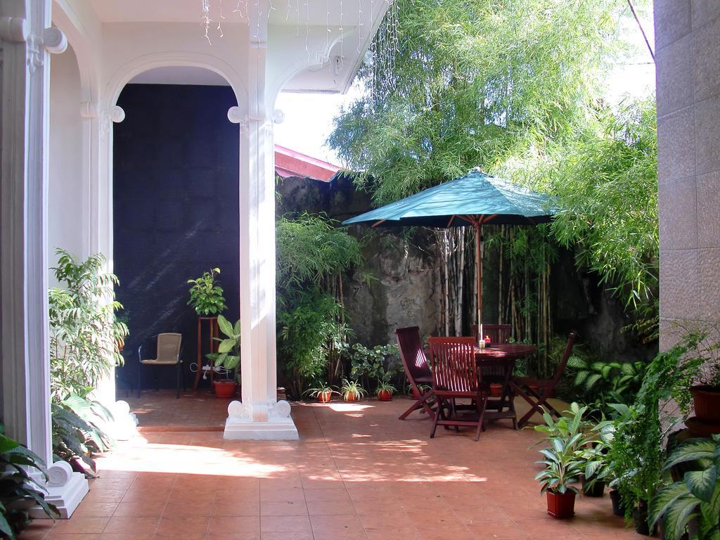 Libra Homestay Manado Ngoại thất bức ảnh